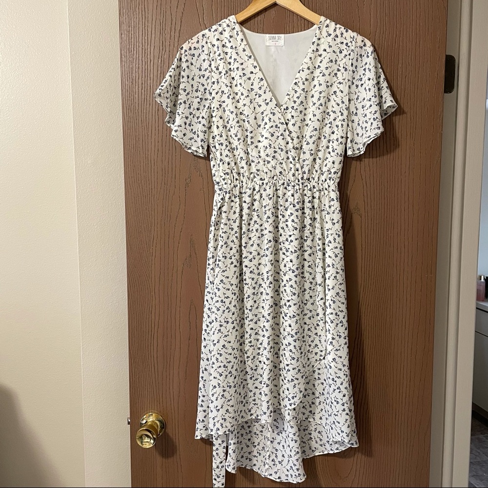 Marshall’s white floral dress